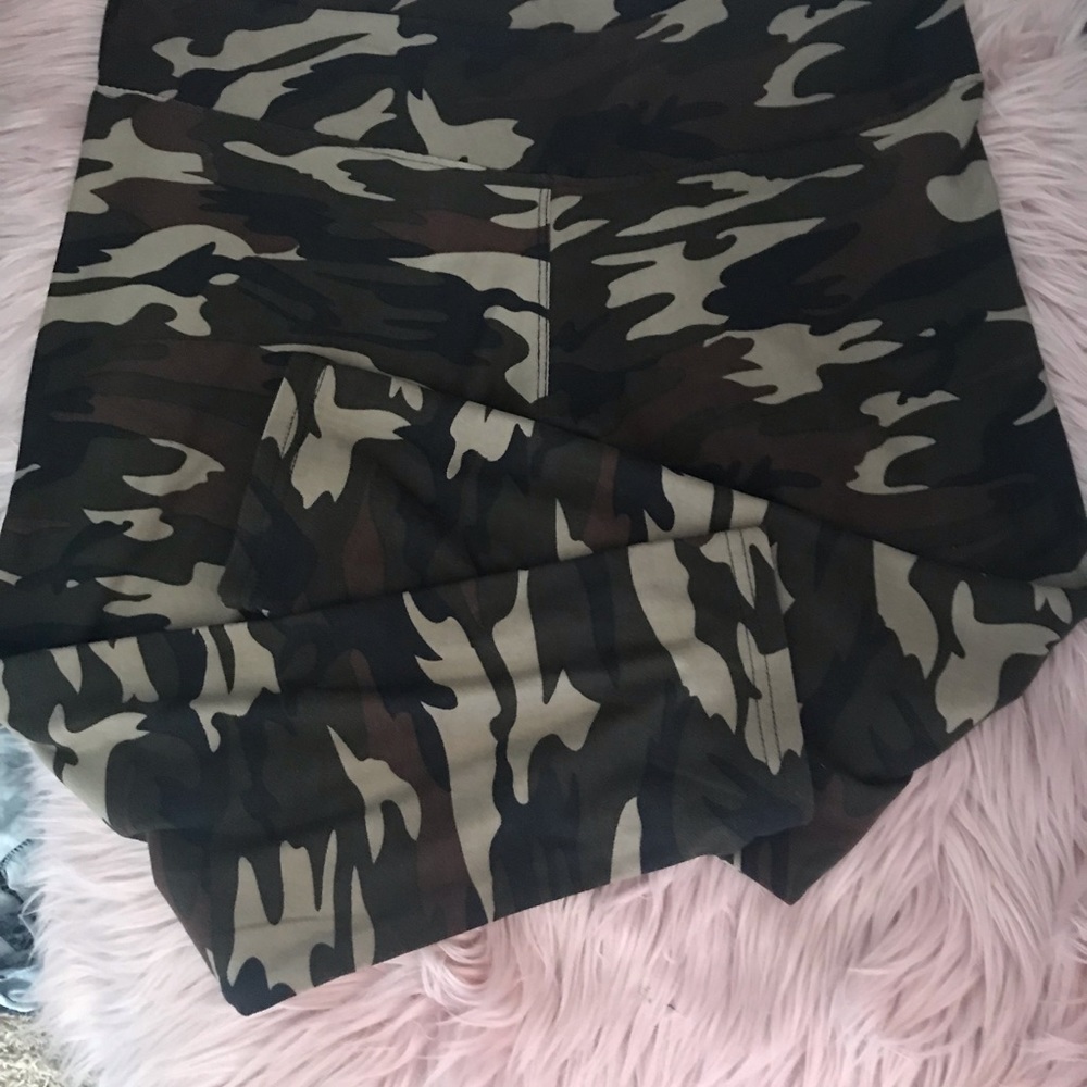 Leggings - Picture 2 of 3